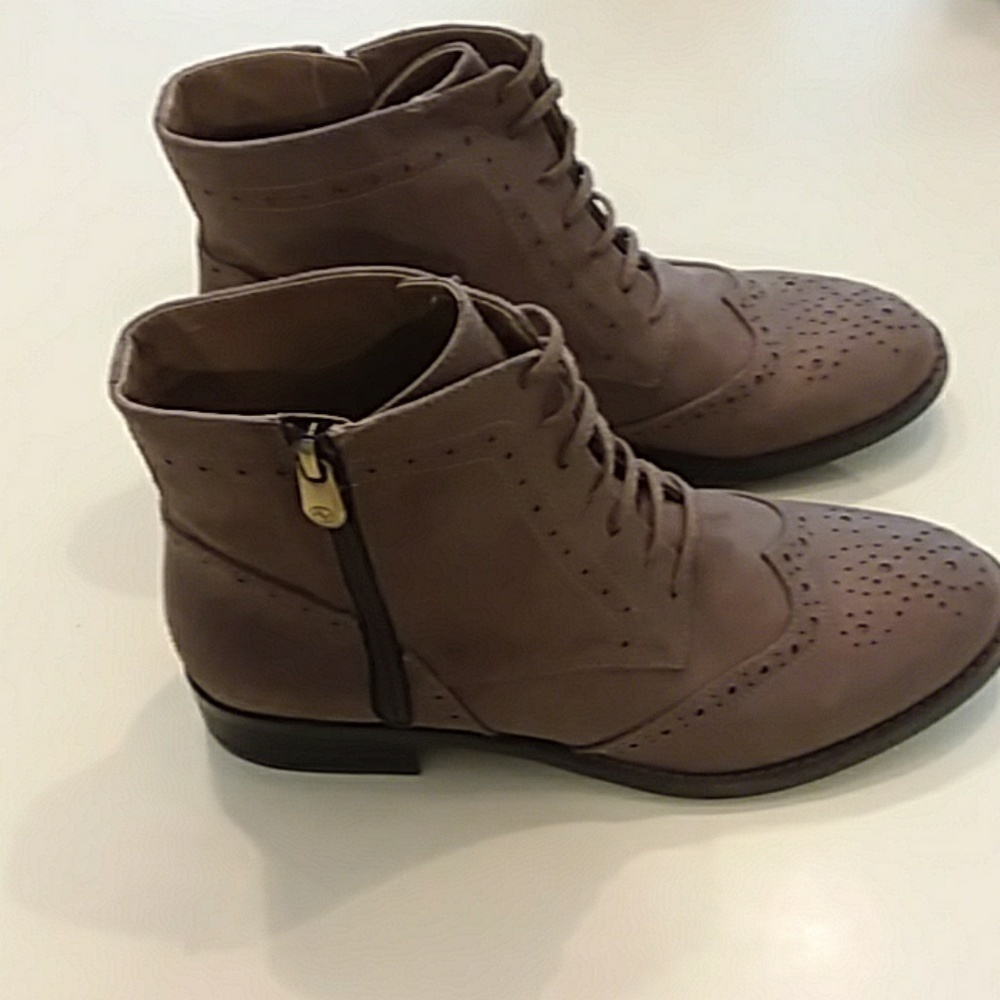 Adrienne vittadini size 7.5 Brown zip up boots - Picture 4 of 9